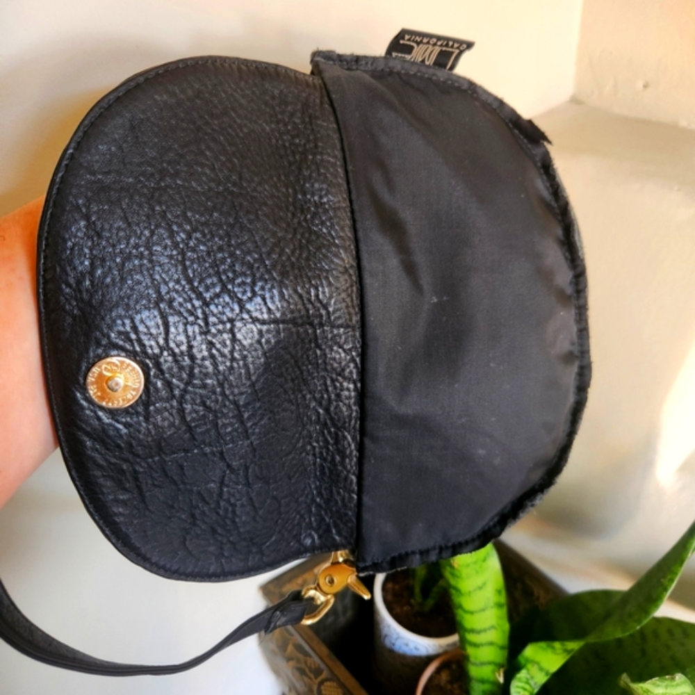 Libaire California Vintage Black Leather Crossbody Bag - Picture 15 of 16